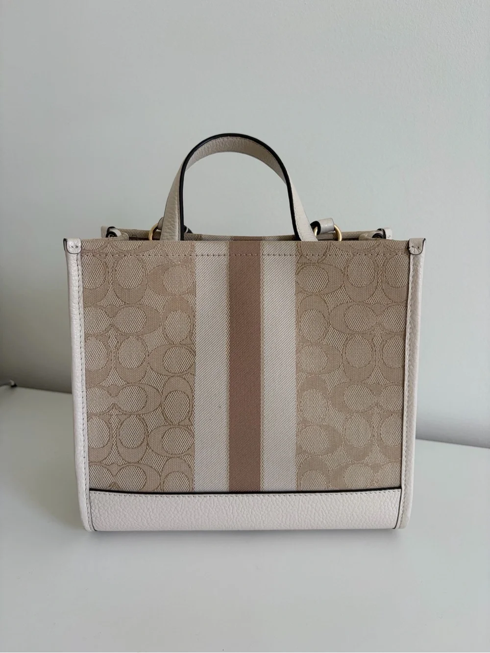 NWT Coach Dempsey Tote 22 In Signature Jacquard Light Khaki